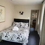 Douglas Guest House