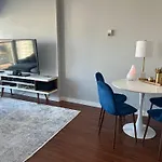 Urban Oasis In Downtown Vancouver 1 Bed 1 Bath