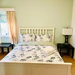 Unique Park House 5Min Walk To Subway