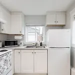 Cozy And Modern 2Br Guesthouse