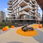 2Br - Sauna, 24-7 Gym, Parking, With Gaggenau & Aesop