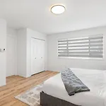 Spacious Family Retreat Central To Yvr And Downtown