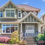 My Sweet Vacation Home In A Quiet Neighborhood