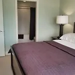 Elegant 2-Bedroom Townhouse