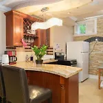 Luxurious 8-Bedroom Mansion Next To Oakridge Mall
