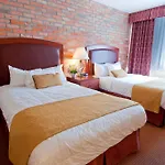 Quality Hotel Downtown-Inn At False Creek