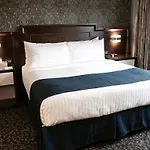 The Deluxe Hotel Vancouver