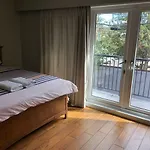 Dunbar Guest House