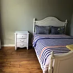 Dunbar Guest House