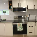 Hiddengem-Private Modern Home On Trendy Main St