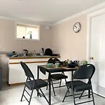 Perfect Location - Tidy & Comfy Suite 5 Mins To Skytrain & Restaurant & Banks, 2 Stops To Metrotown, 5 Stops To Downtown