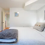 West Side 1Br Dunbar Garden Suite