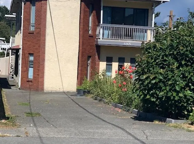 Spacious 4-Bedroom Home, Ideal For A Family/Group