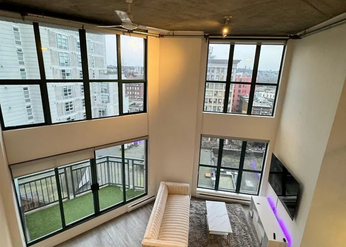 Luxury Loft In Downtown Vancouver