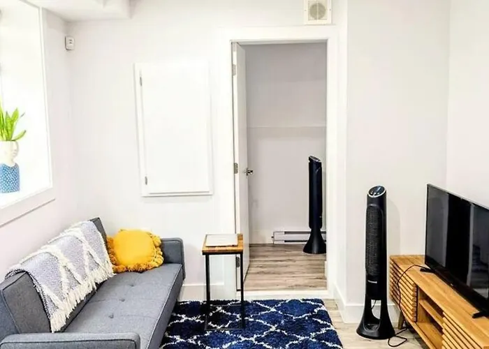 Garden Apartment Free Parking Central Location