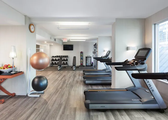 Delta Hotels By Marriott Vancouver Downtown Suites
