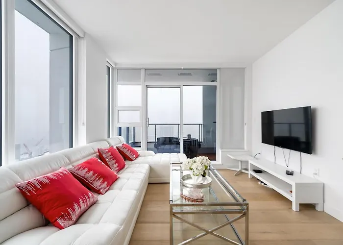 Elegant Luxury Condo & Stunning Views