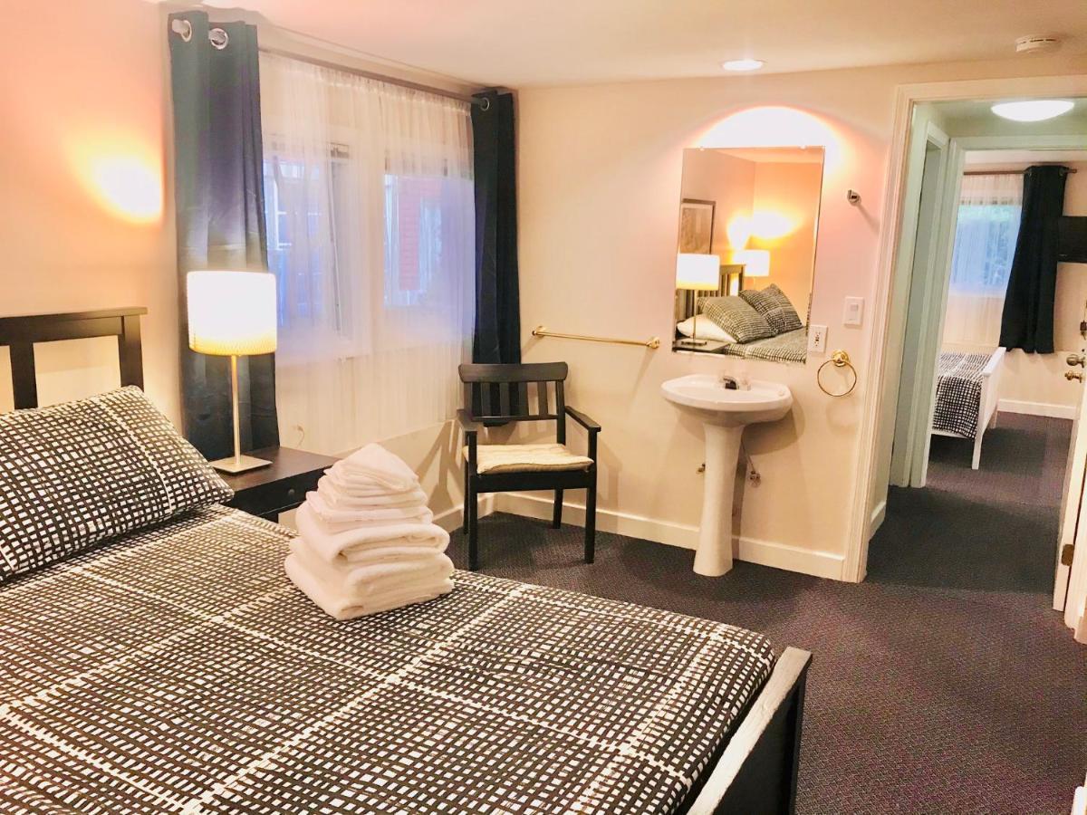 Cambie Bed & Breakfast 3*
