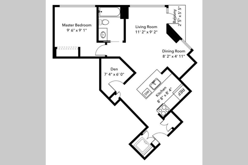 Lovely One-bedroom With Pool, Hot Tub, And Gym In The Heart Of Downtown, Skytrain 3min Away