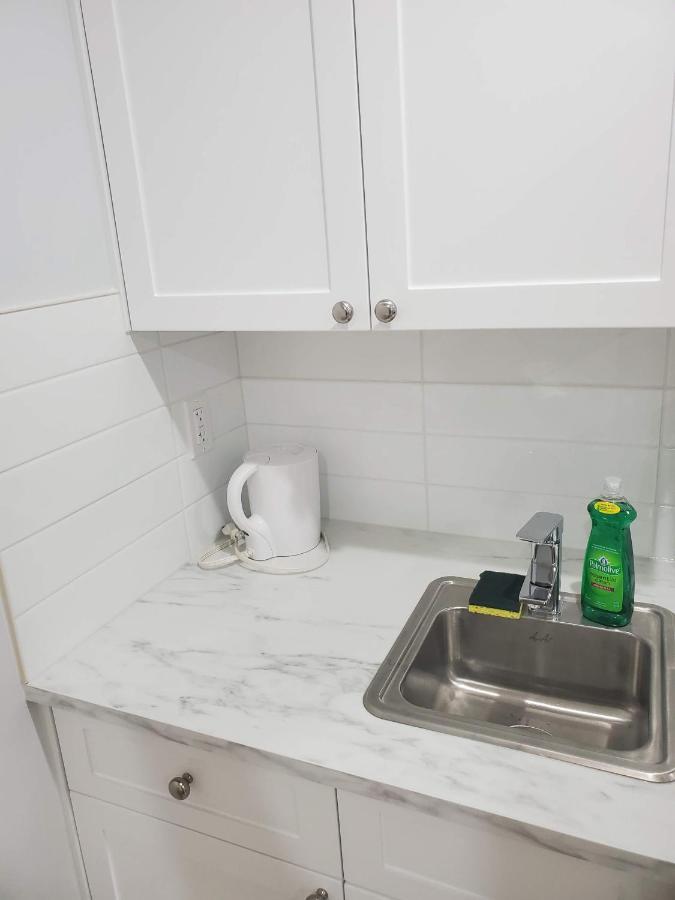 Apartment Cozy Guest In Quiet With Private Entry Vancouver