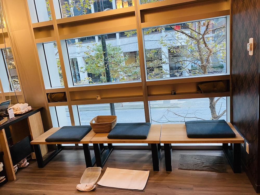 Coast Coal Harbour By Apa 4* Vancouver