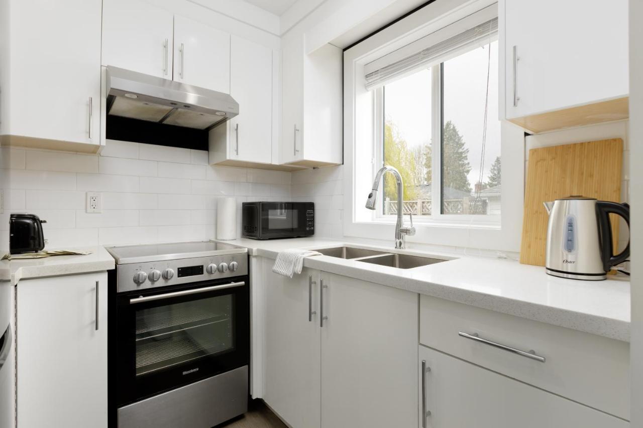 Newly Built Laneway 1 Bd Centrally Located *