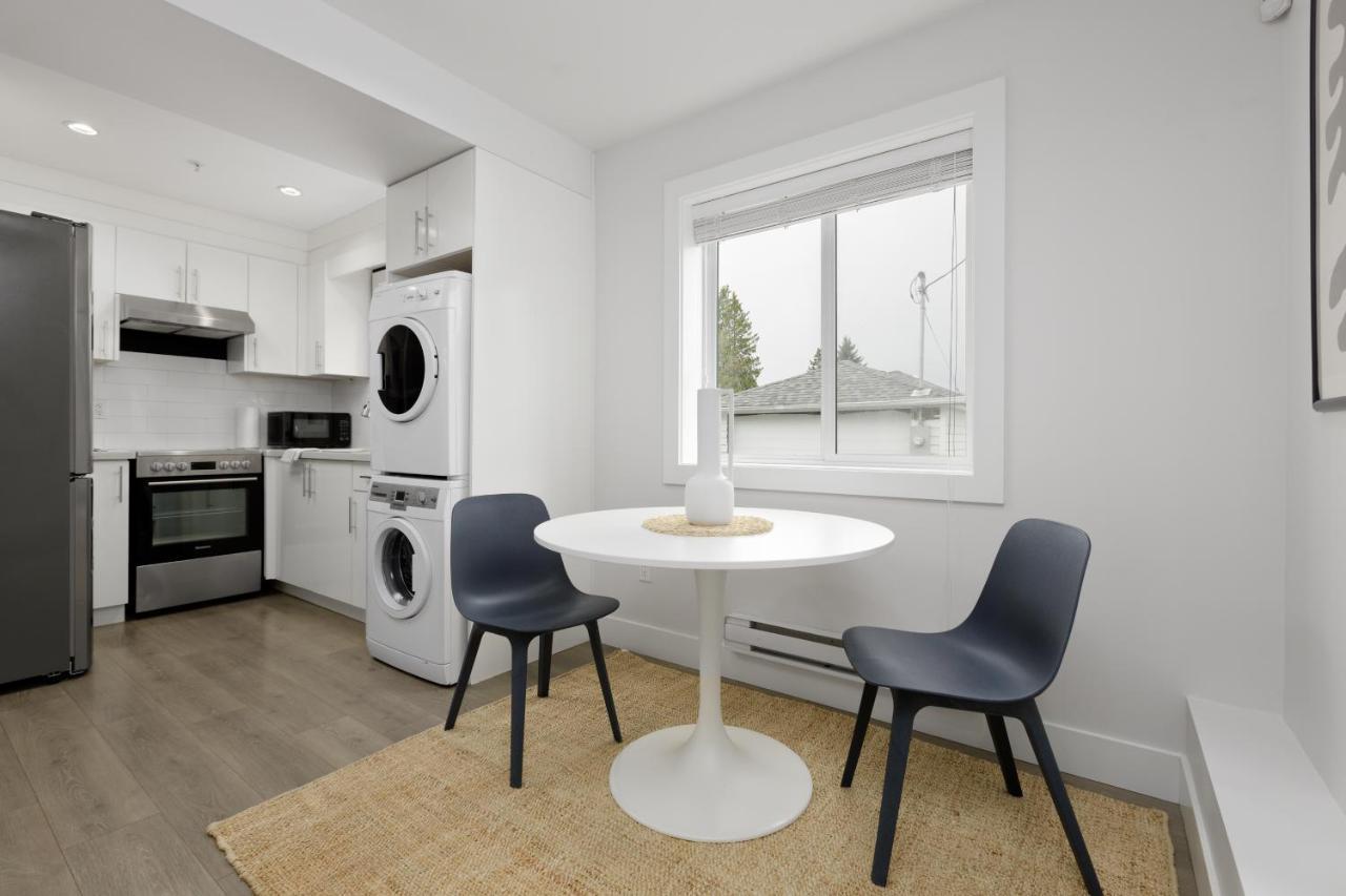Newly Built Laneway 1 Bd Centrally Located Apartment
