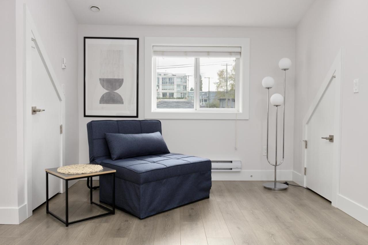 Newly Built Laneway 1 Bd Centrally Located Vancouver