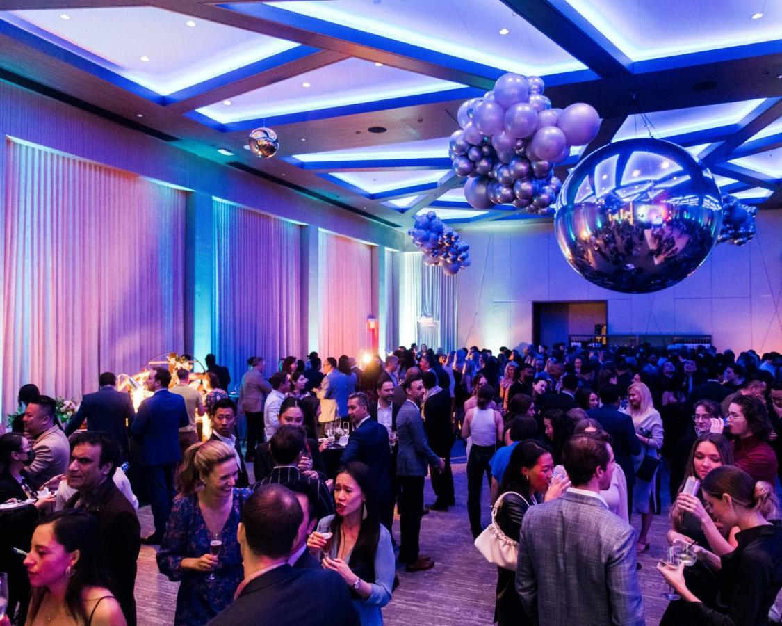 Hotel Paradox Vancouver 4*