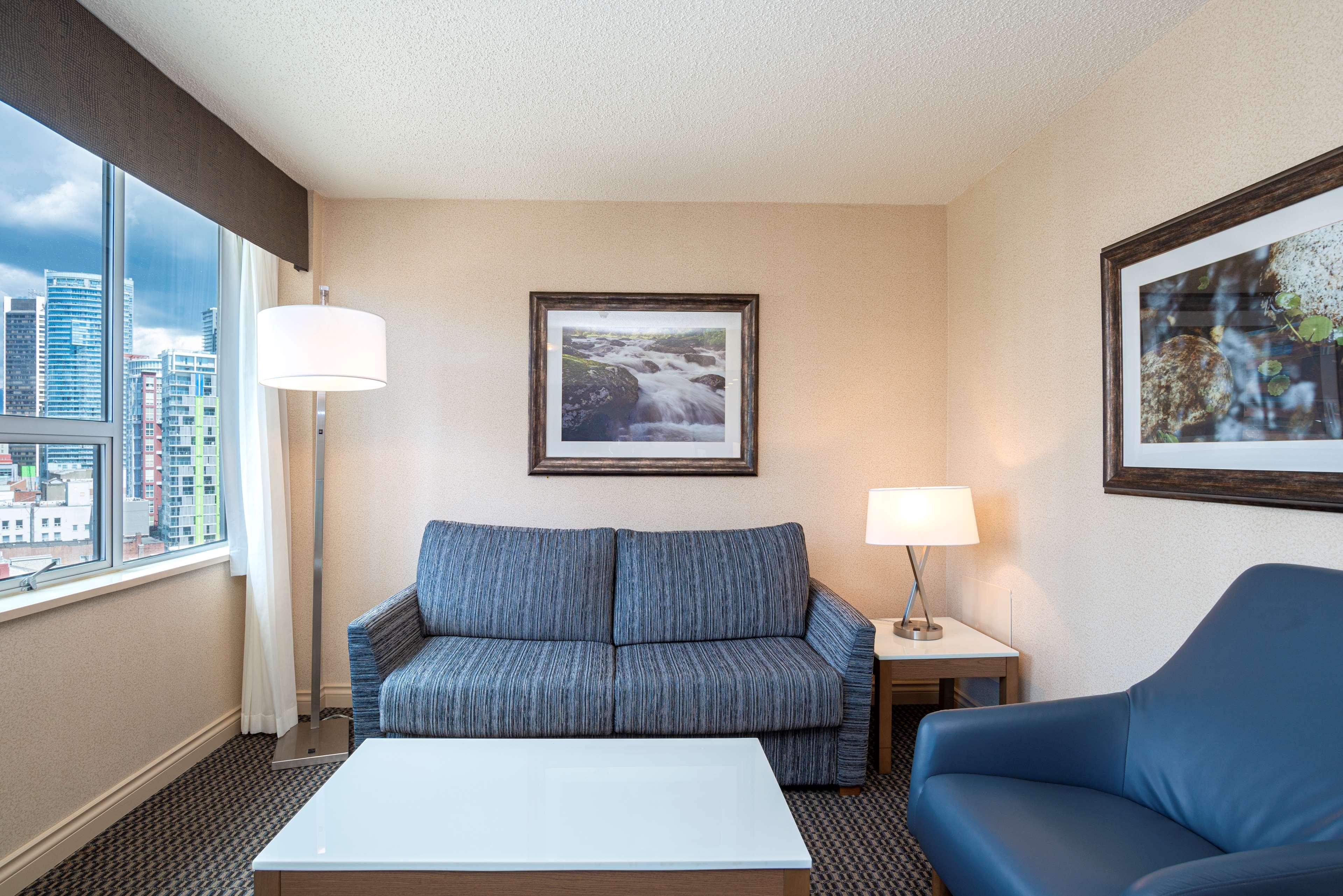 Western Premier Chateau Granville & & Conference Centre Hotel 4*