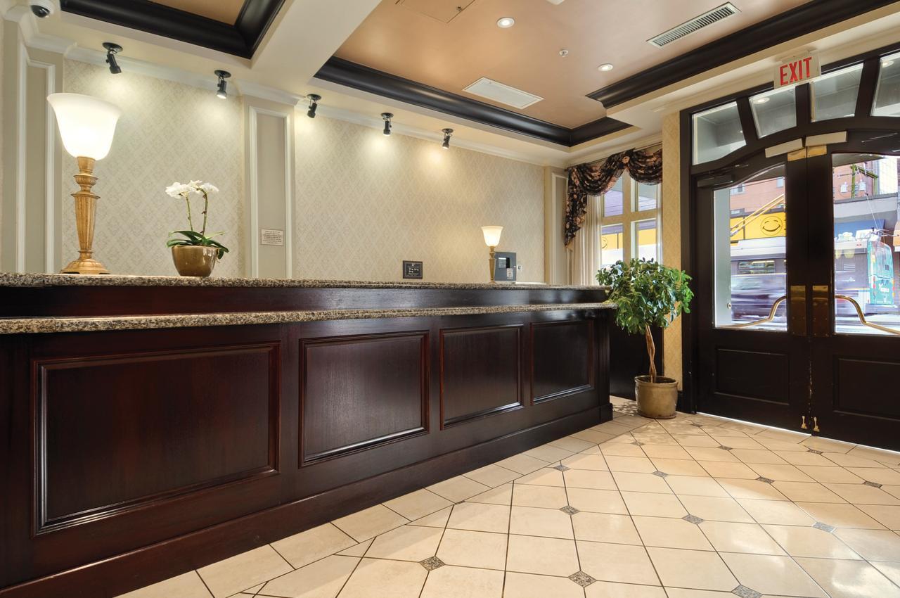 Ramada Limited Downtown Hotel 3*