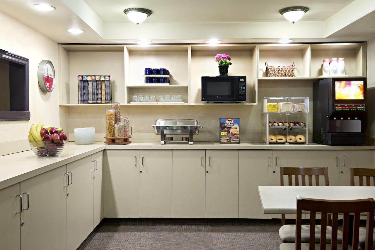 Ramada Limited Downtown Hotel Vancouver