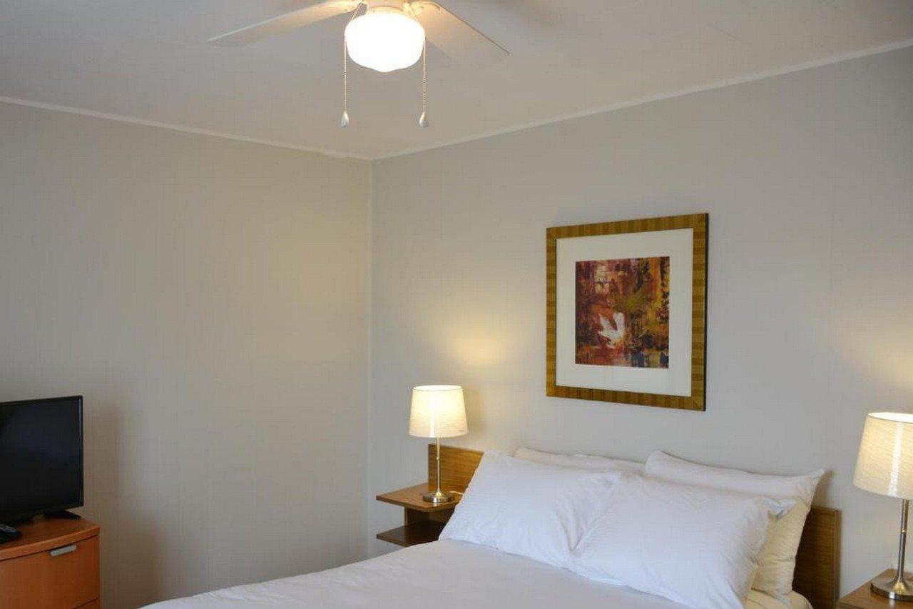 Hotel 2400