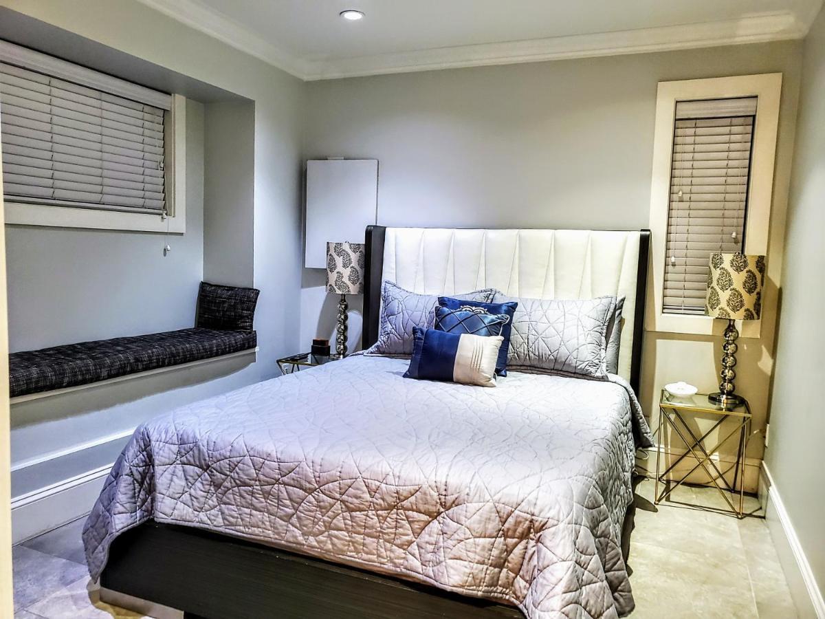 New Urban Modern Main Street House Holiday home Vancouver
