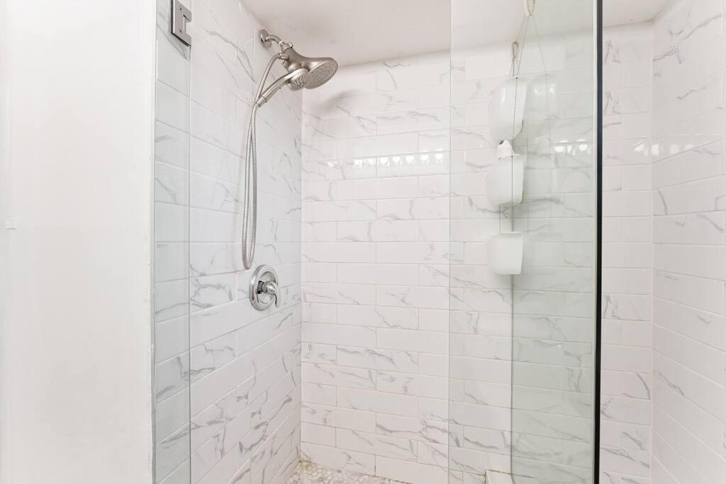Amazing House In The Heart Of Dt/yvr/ubc *