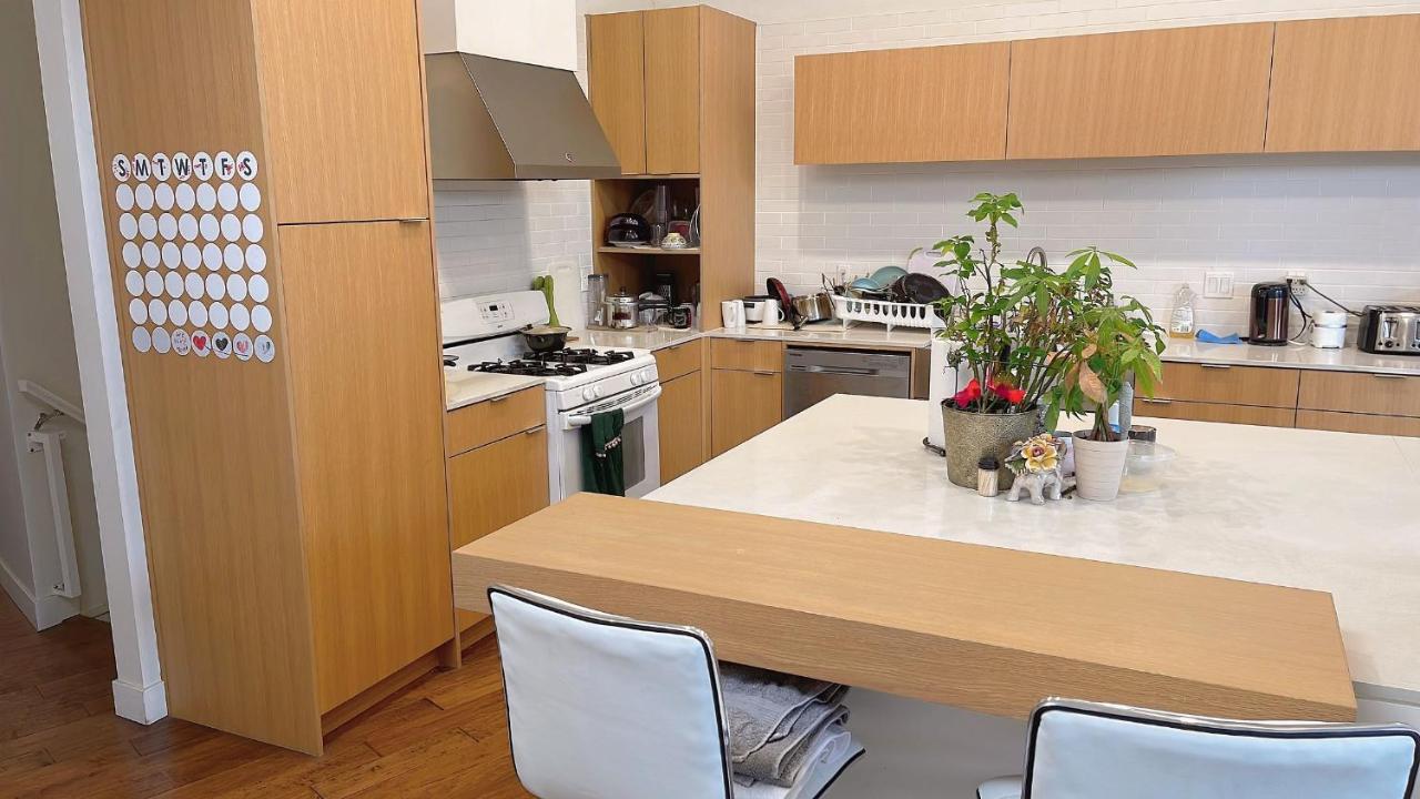 5 Mins Walk To Skytrain Station *