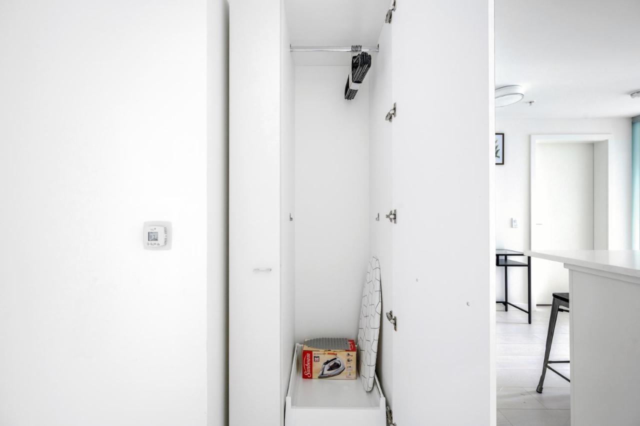 Apartment Cozy 2bd Apt In Vancover Free Parking *