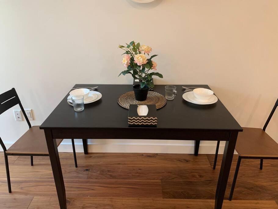 Apartment Explore Qe Park From Luxury Studio Vancouver