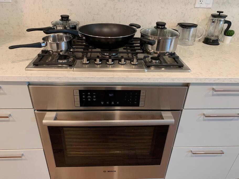 Explore Qe Park From Luxury Studio Apartment