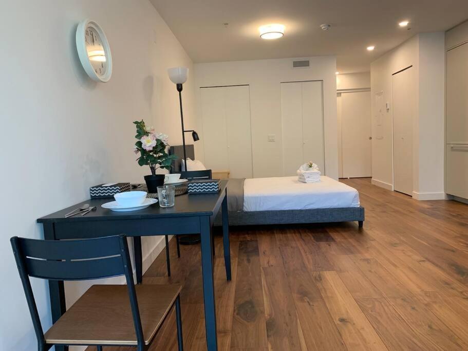 Explore Qe Park From Luxury Studio Apartment Vancouver
