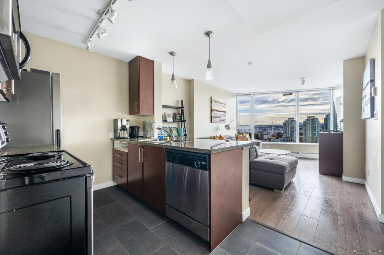 Explore Downtown From Luxury 1 Bed/bath