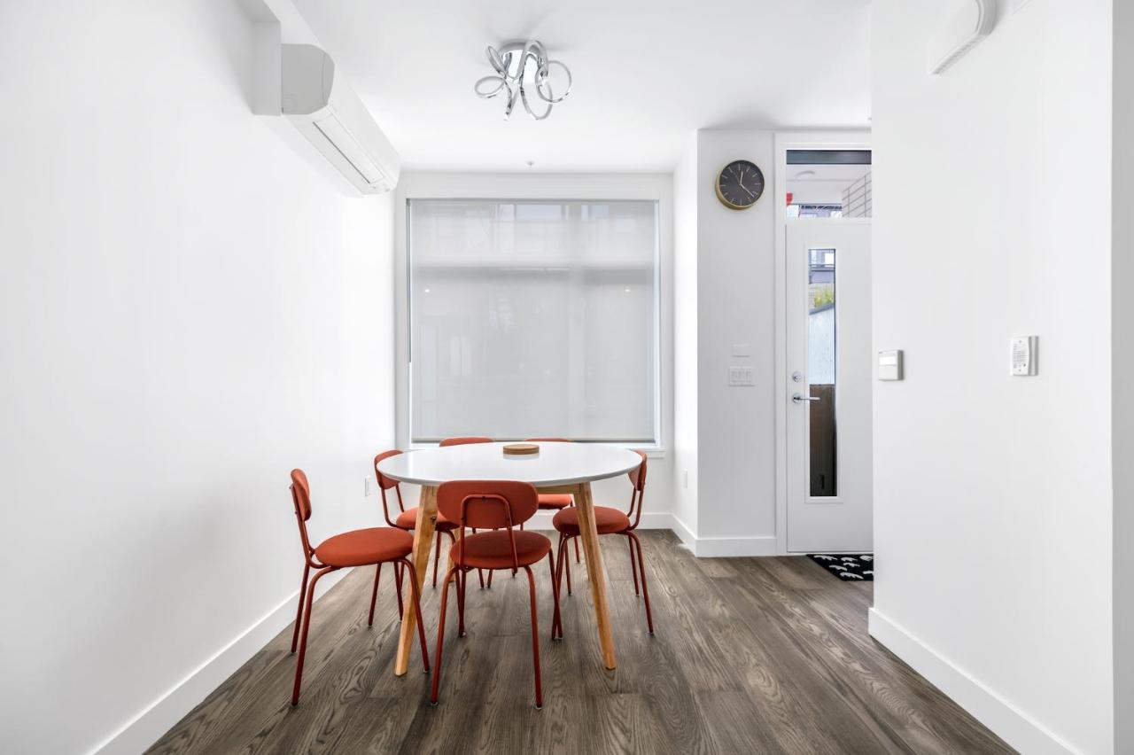 Ferienhaus New 3bd Townhouse Near Qe Park *