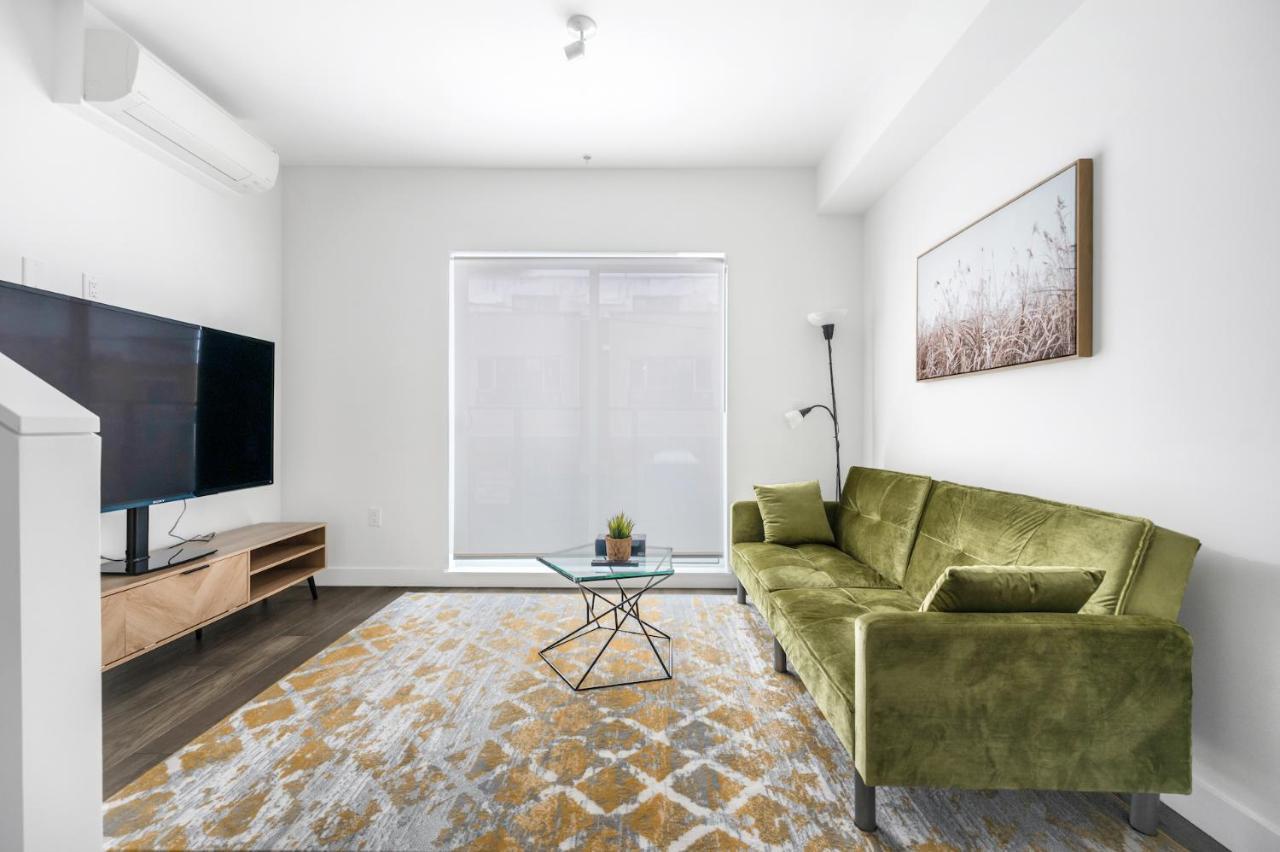 New 3bd Townhouse Near Qe Park Ferienhaus *
