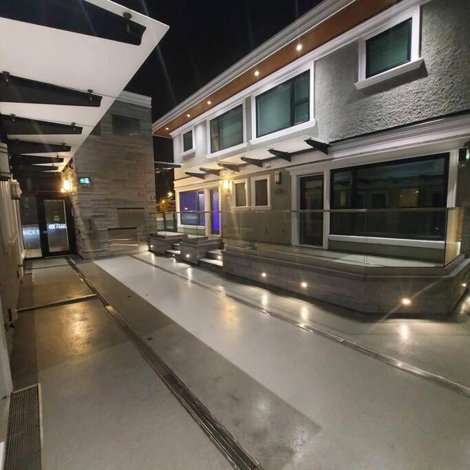 Apartment Beautiful Bright 3 Bed Townhouse
