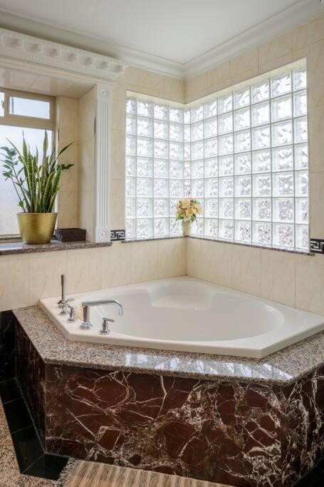 South 15mins From Airport/20mins From Dt Holiday home Vancouver