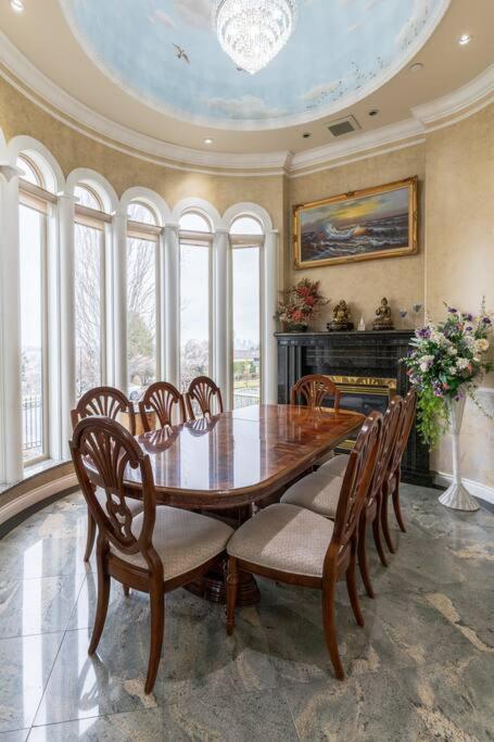 South 15mins From Airport/20mins From Dt Holiday home Vancouver
