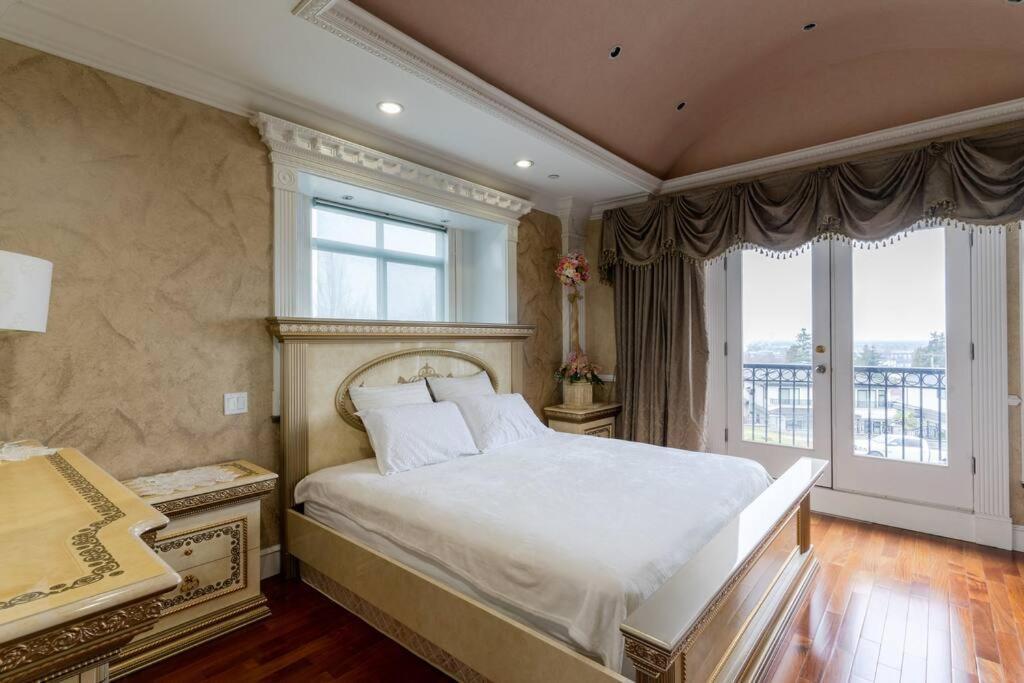 South 15mins From Airport/20mins From Dt * Vancouver