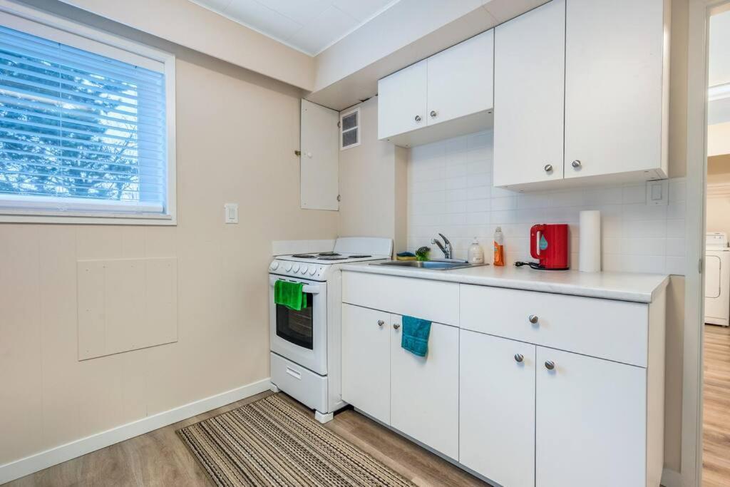 Cozy With 3 Beds In Holiday home Vancouver