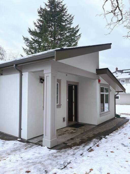 Ferienhaus Entire Brand New 3 Bed 2 Bath Vancouver
