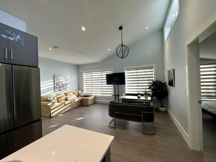 Entire Brand New 3 Bed 2 Bath Ferienhaus Vancouver